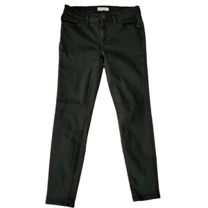 Madewell 8" skinny black pants.  Style G7683.
